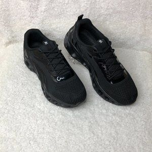 Esissenils Softsfeel  Men's Athletic Shoes Size 43 EU = 9    Black